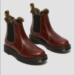 Dr. Martens 2976 Leonore Abruzzo Faux Fur Lined Chelsea Boots
